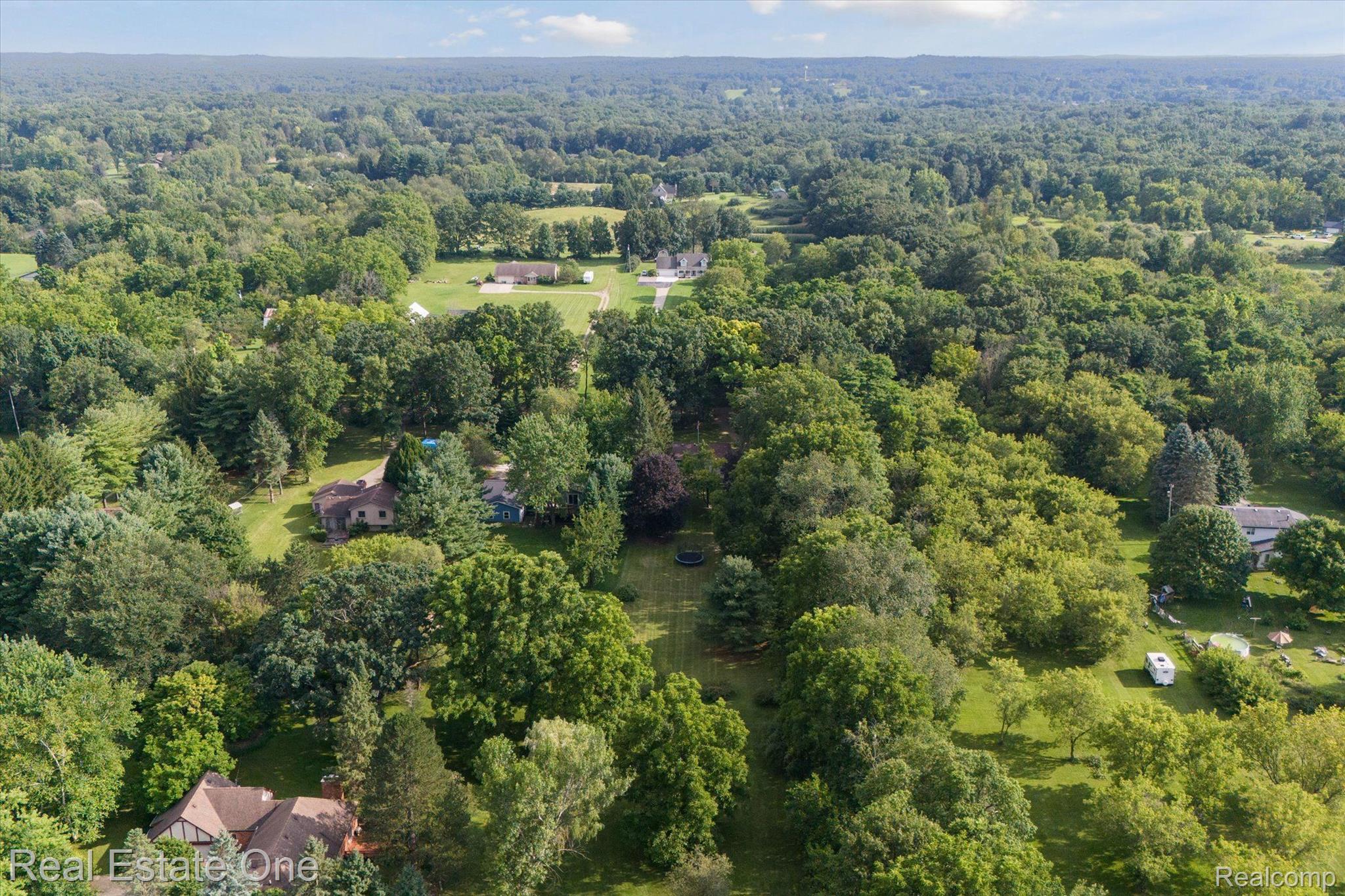 12160 Rattalee Lake Road Davisburg, MI 48350 - Photo 37 of 46 Gallery Image 37