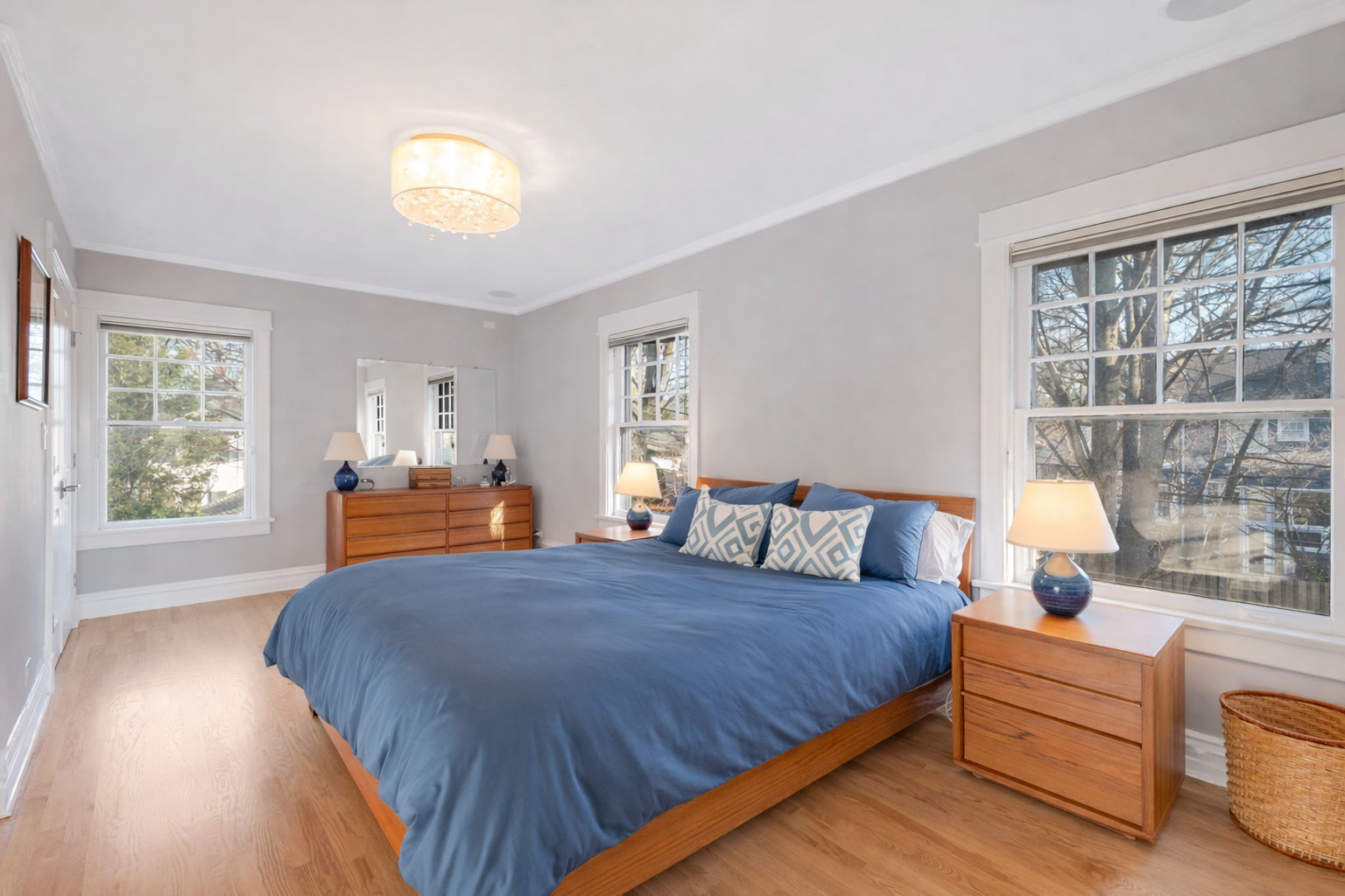 2509 Pioneer Road Evanston, IL 60201 - Photo 11 of 30