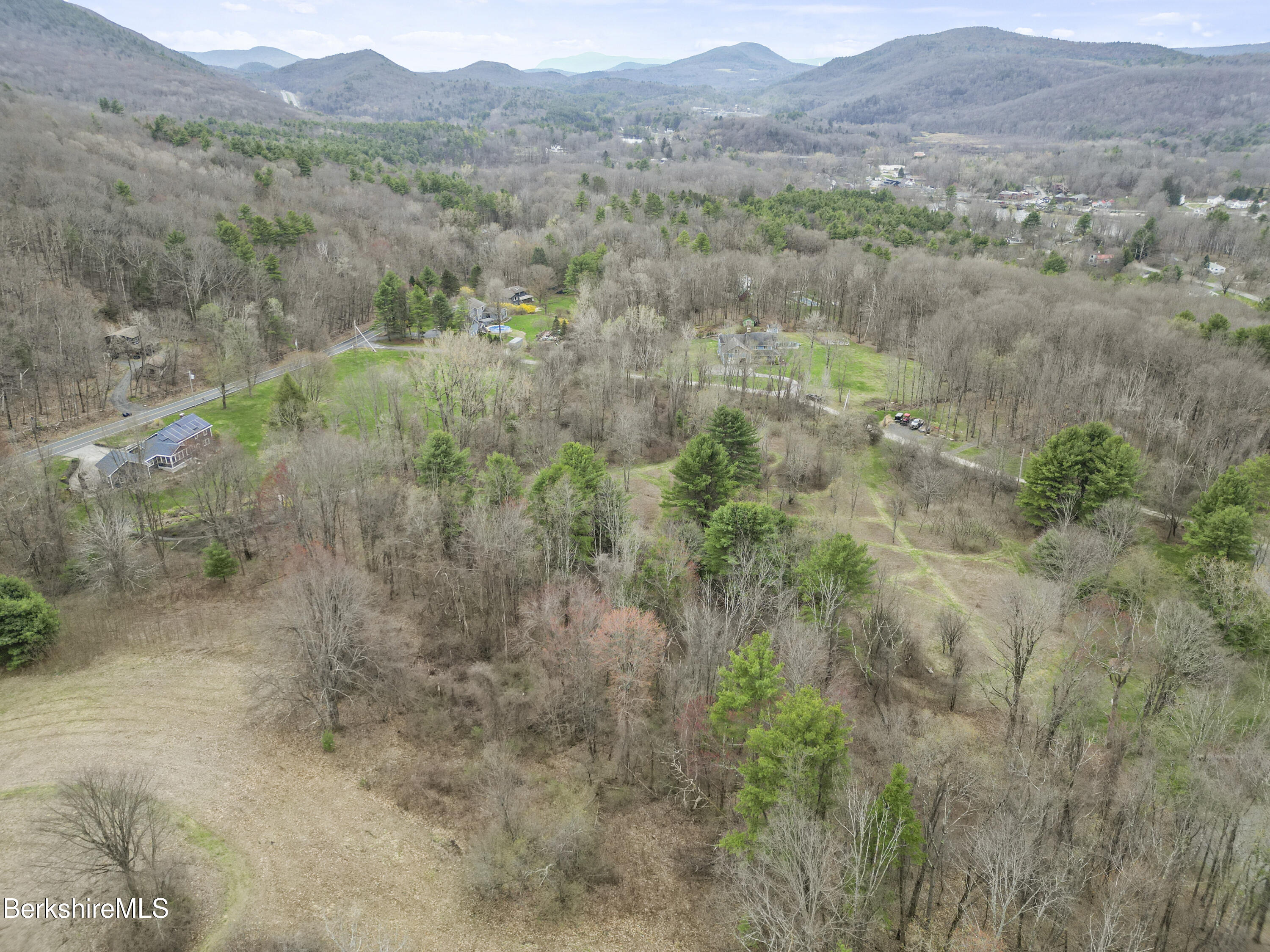10.6 Acres - Lenox Rd