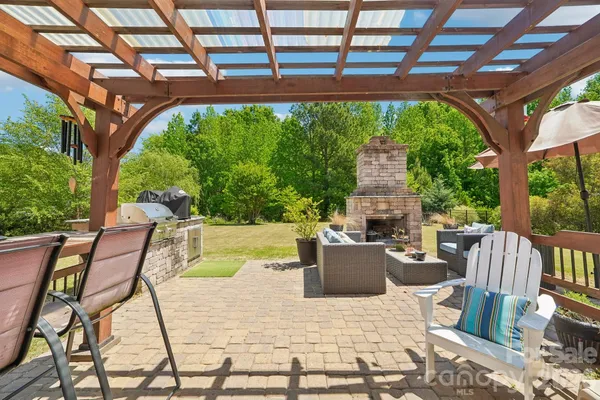 $669,900 | 2006 Topaz Plaza, Davidson, NC 28036