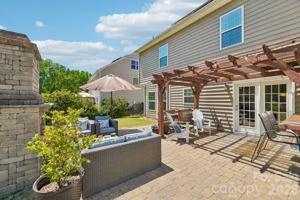 $669,900 | 2006 Topaz Plaza, Davidson, NC 28036