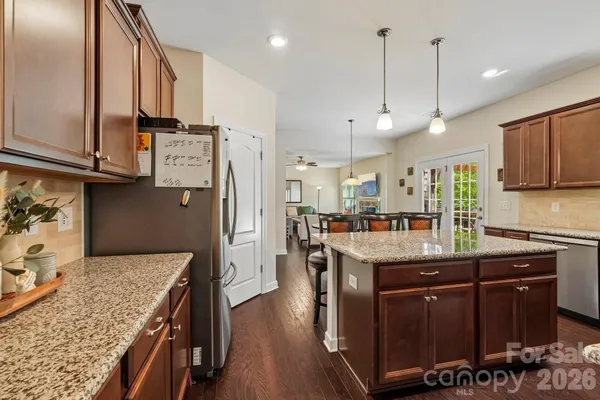 $669,900 | 2006 Topaz Plaza, Davidson, NC 28036