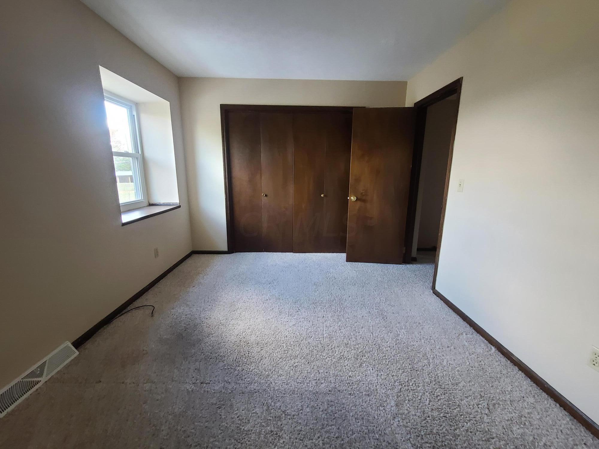 5076 Godown Road, Unit E Columbus, OH 43220 - Photo 11 of 19 20220926_124737