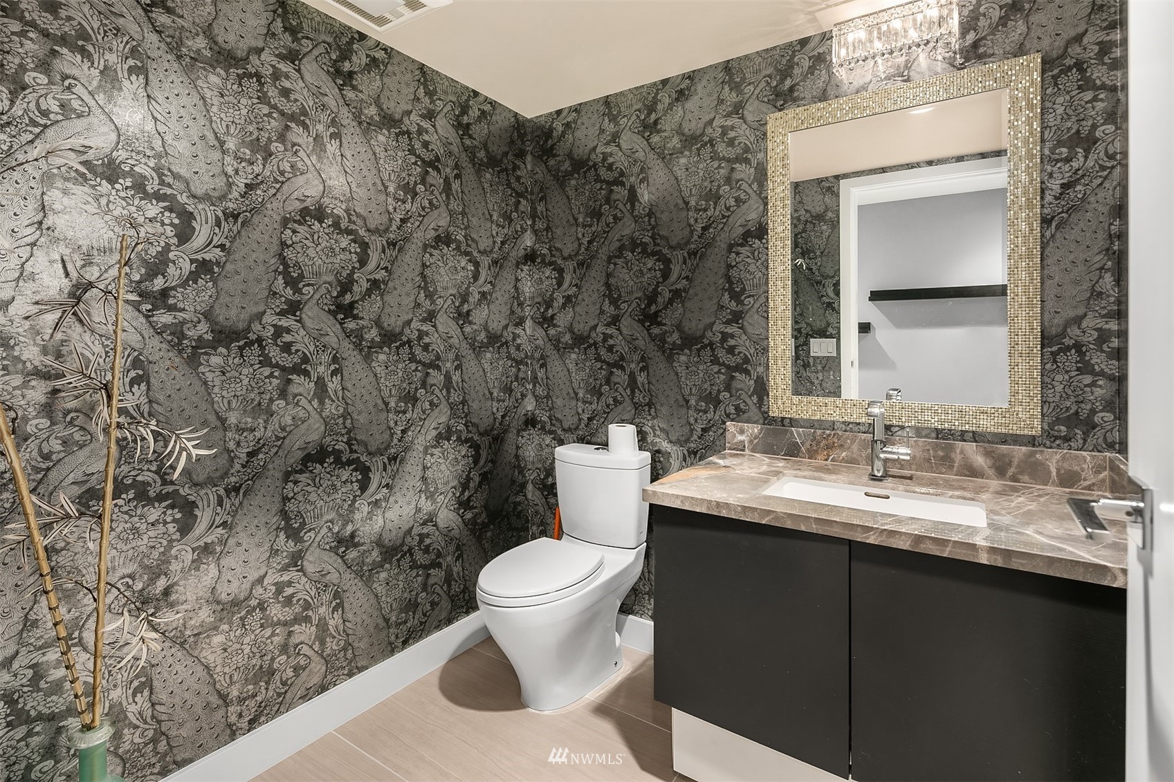 588 Bell Street, Unit 814S Seattle, WA 98121 - Photo 10 of 37 a bathroom with a sink and a toilet