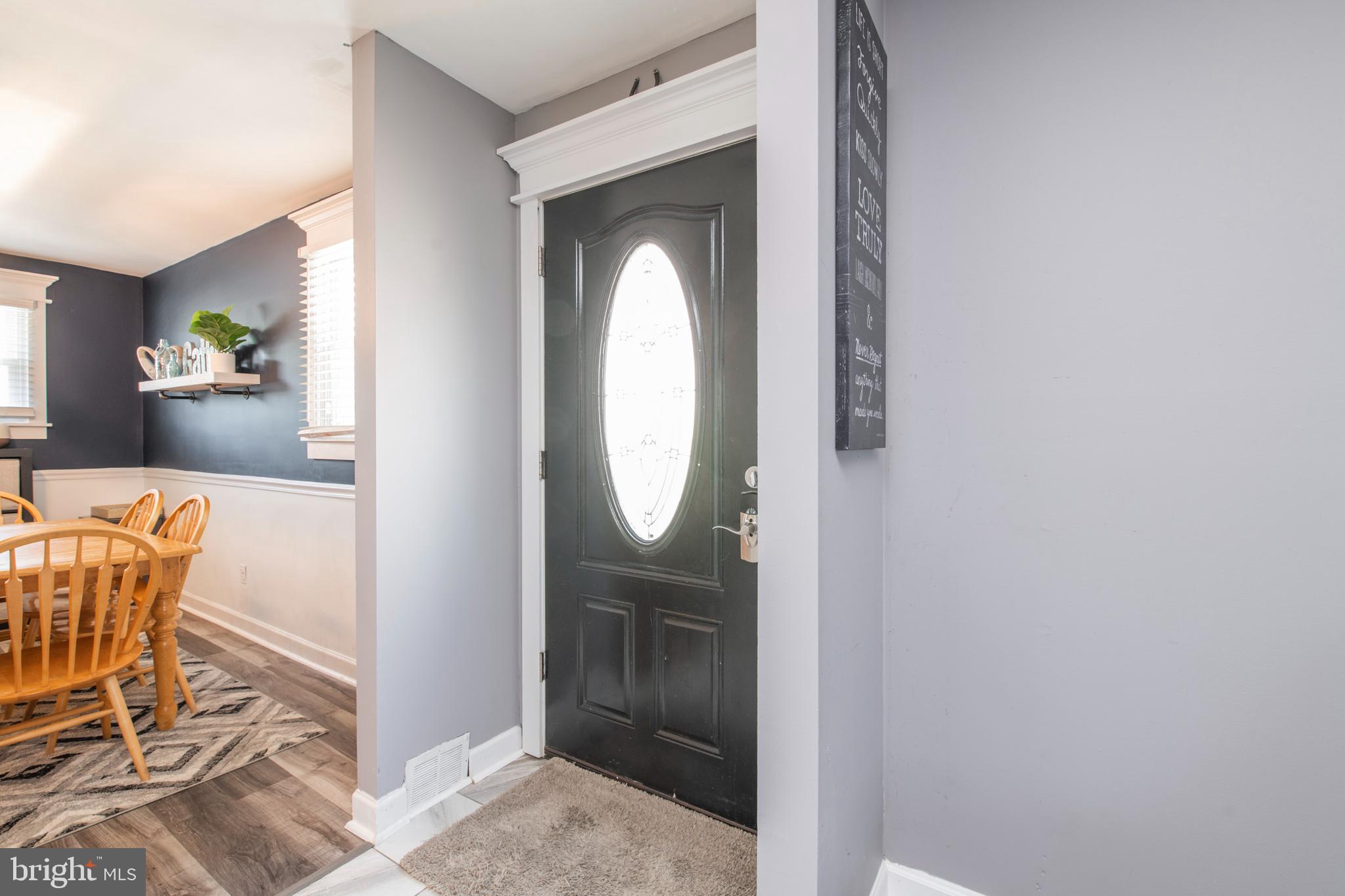 2833 Sebring Road Philadelphia, PA 19152 - Photo 3 of 31 Gallery Image 3