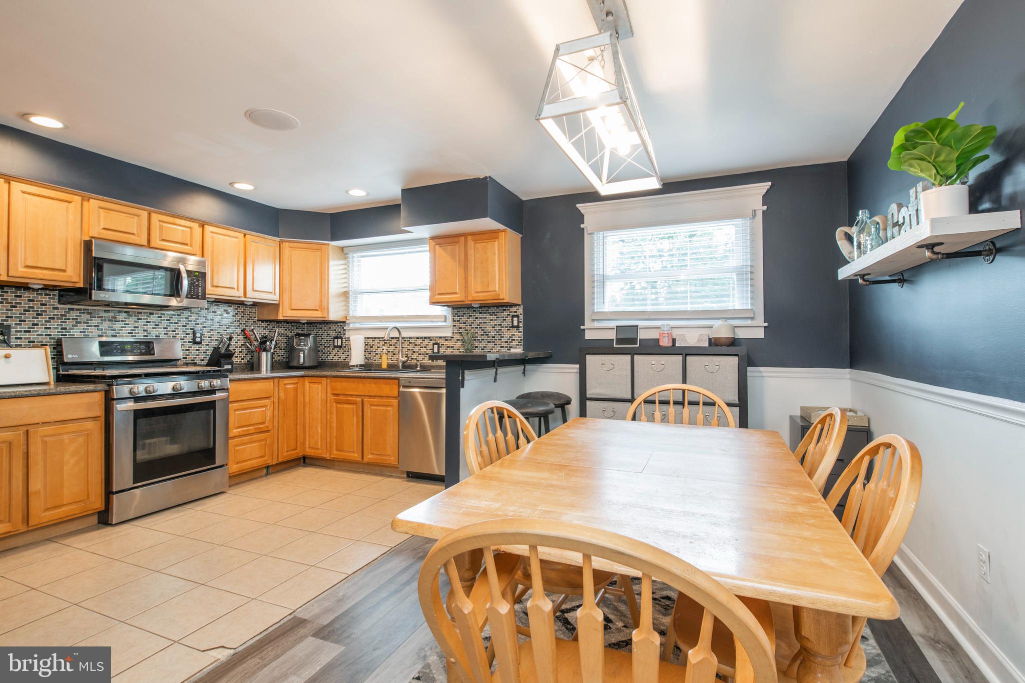 2833 Sebring Road Philadelphia, PA 19152 - Photo 8 of 31 Gallery Image 8
