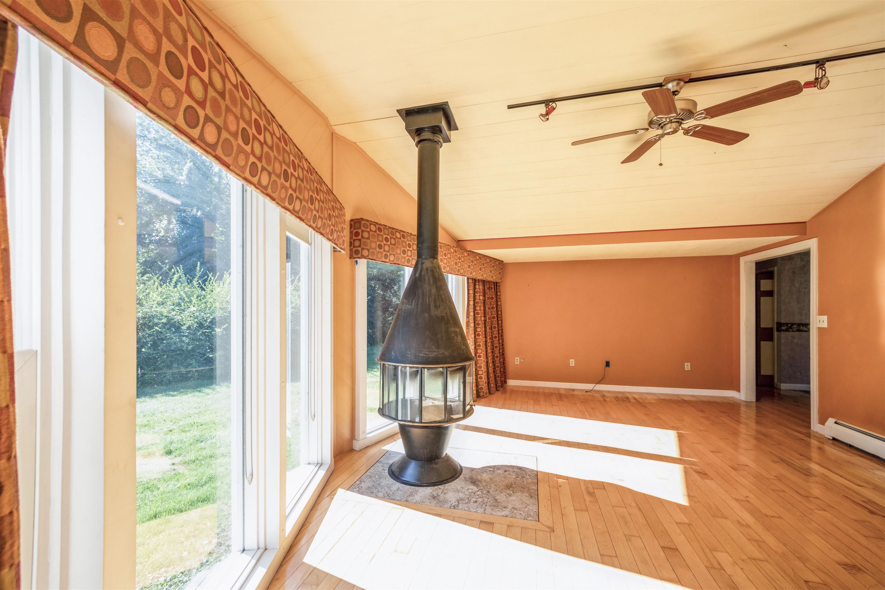 71 Grant Road Newmarket, NH 03857 - Photo 9 of 31 Gallery Image 9