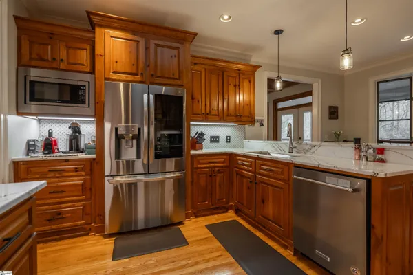 $1,125,000 | 8 Rustic Court, Landrum, SC 29356