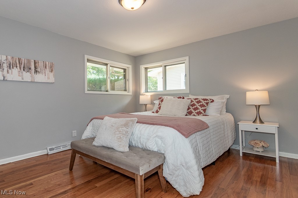 32609 Knobel Road Willowick, OH 44095 - Photo 12 of 29 Master bedroom with hardwood floors
