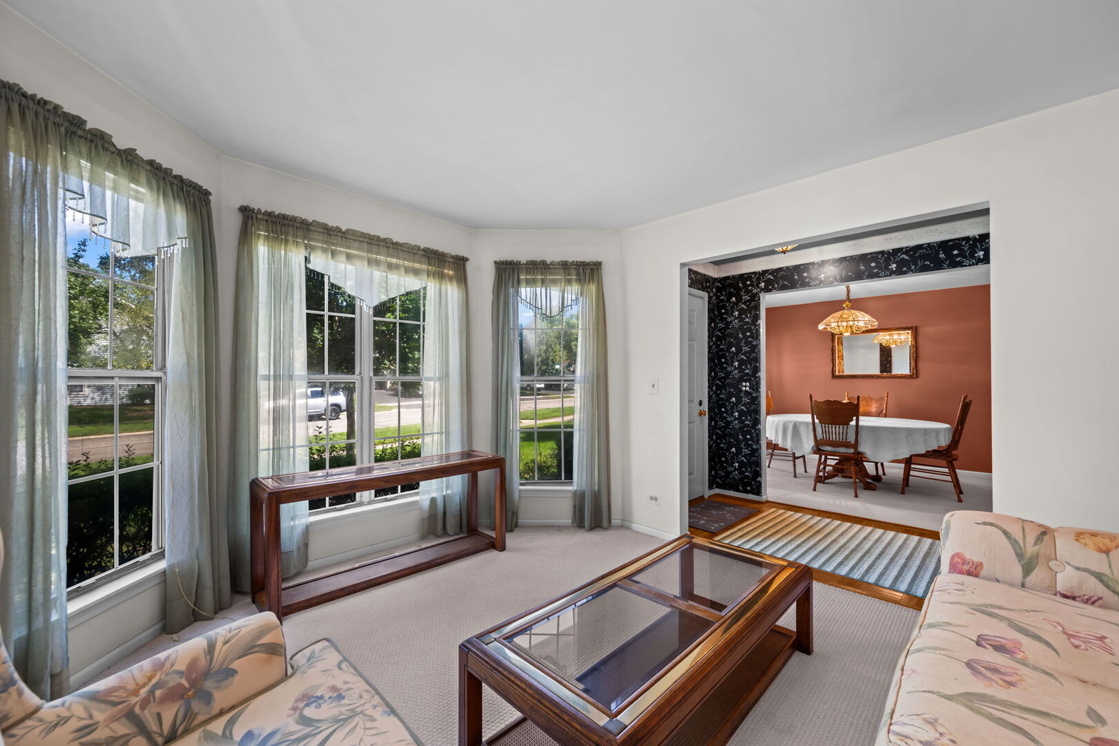 1343 Ridgefield Circle Carol Stream, IL 60188 - Photo 2 of 20 Gallery Image 2