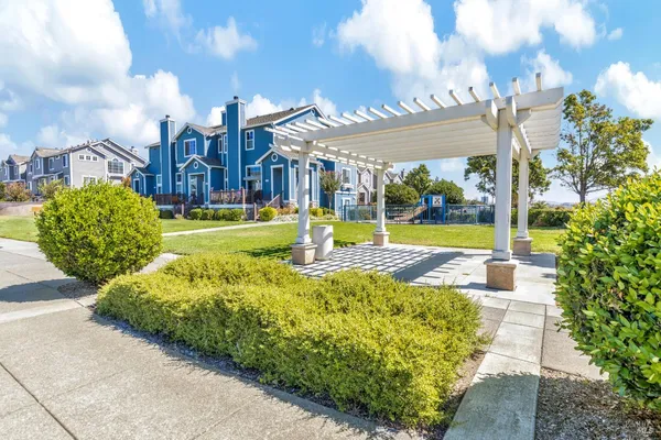 $600,000 | 485 East 5th Street, Benicia, CA 94510