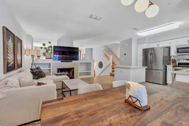 $599,000 | 485 East 5th Street, Benicia, CA 94510