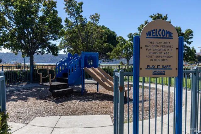 $599,000 | 485 East 5th Street, Benicia, CA 94510