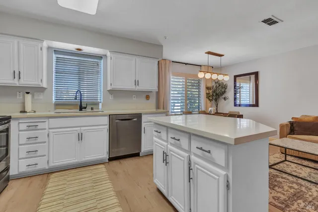 $599,000 | 485 East 5th Street, Benicia, CA 94510