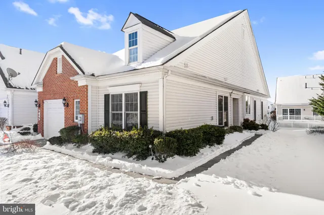 $365,000 | 413 Clubside Drive, Unit 299, Taneytown, MD 21787