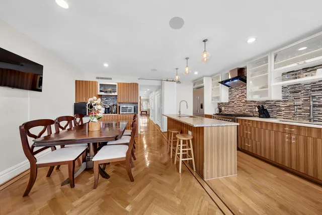 $12,995,000 | 32 East 74th Street | Lenox Hill