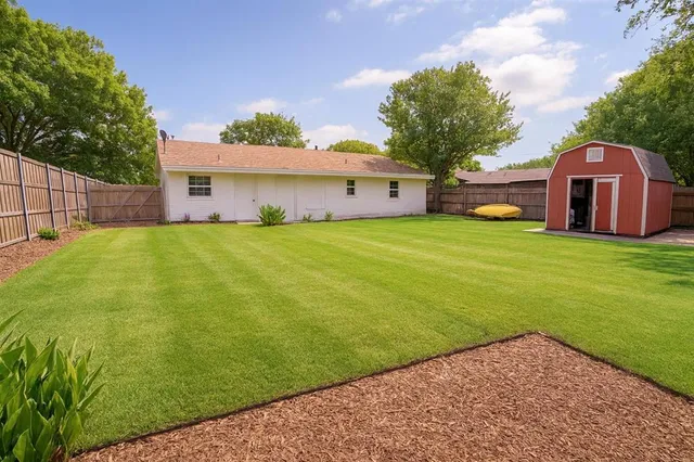 a house view with a outdoor space