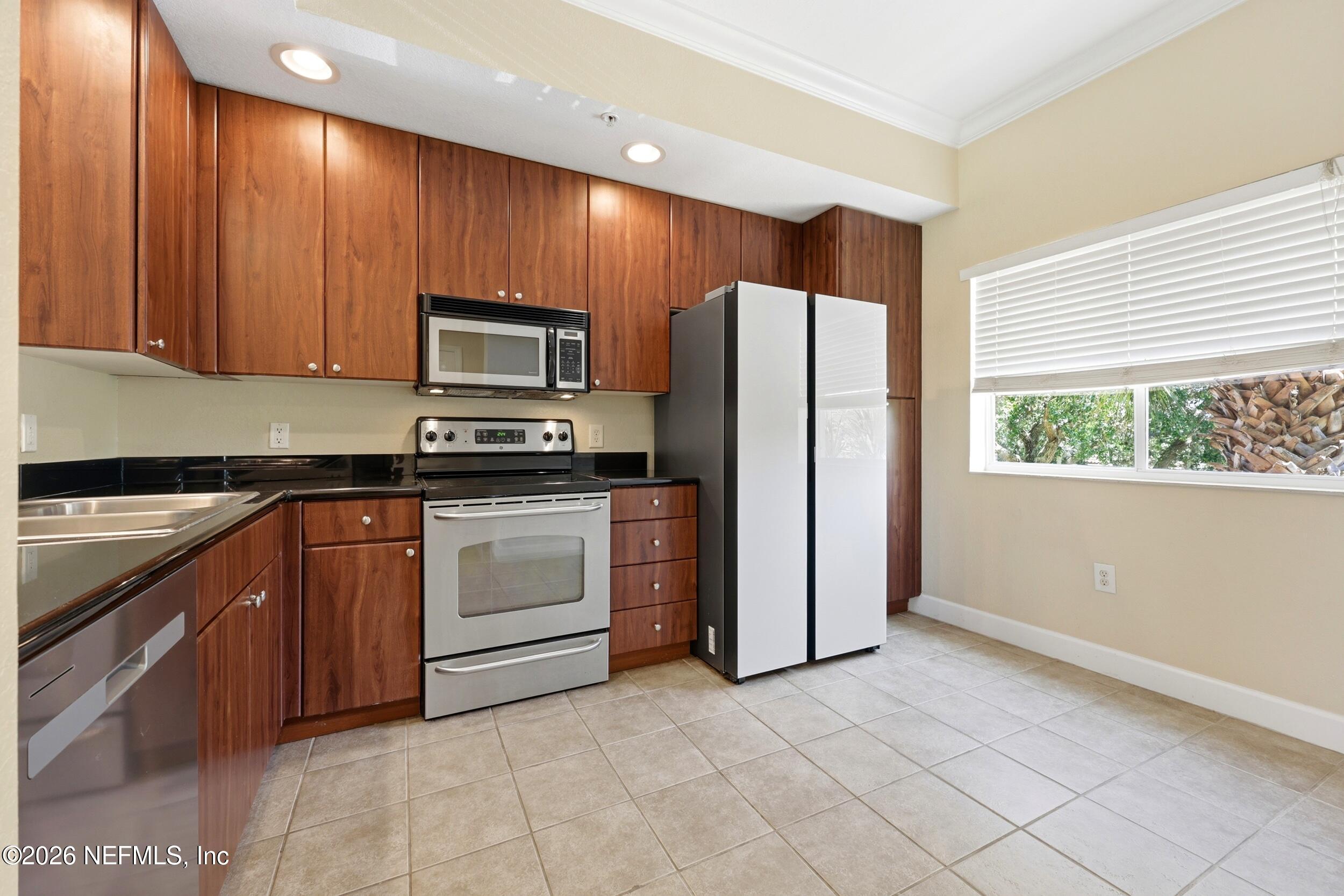 9745 Touchton Road, Unit 1529 Jacksonville, FL 32246 - Photo 9 of 42 8_the real estateographers_008