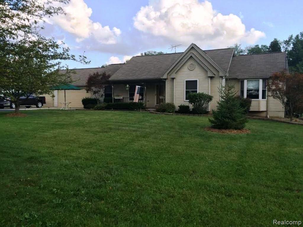 9478 Parshallville Road Fenton, MI 48430 - Photo 3 of 39