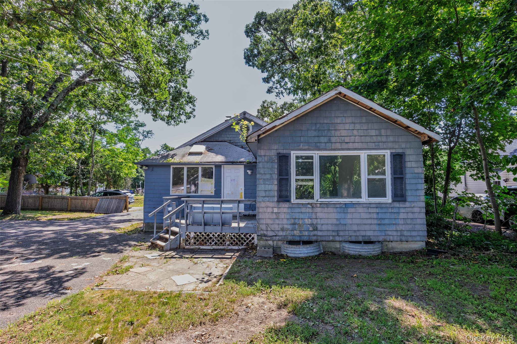 426 Riverleigh Avenue Riverside, NY 11901 - Photo 10 of 43