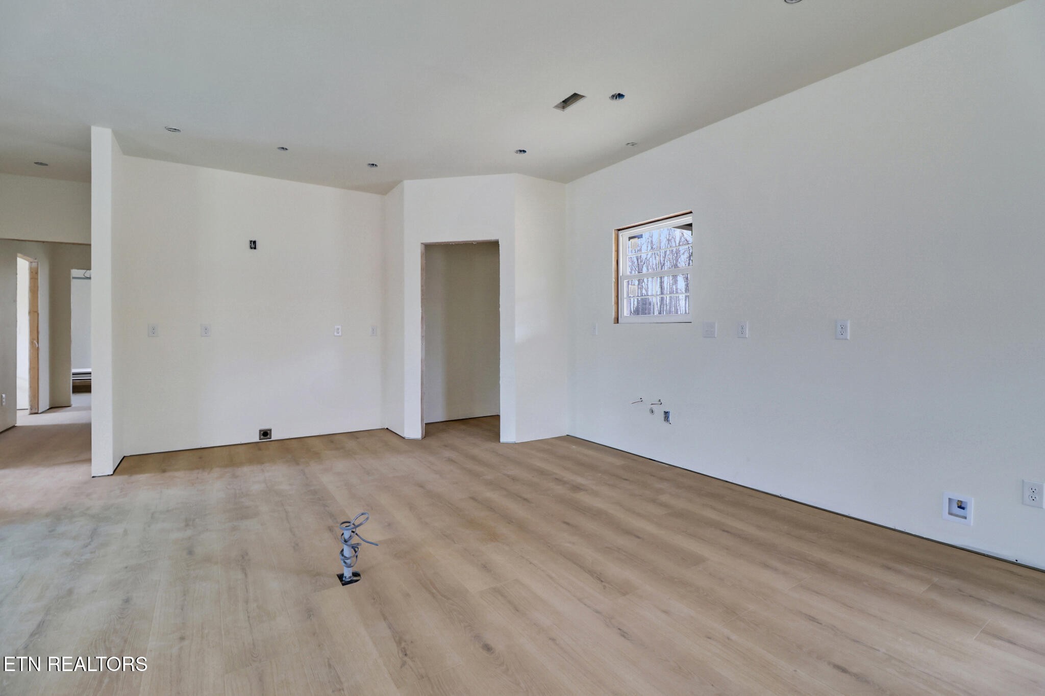 1468 Taylor Place Road Jamestown, TN 38556 - Photo 9 of 27 a view of an empty room