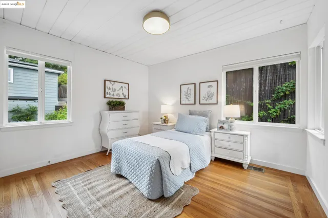 $1,499,000 | 6951 Chambers Drive, Oakland, CA 94611