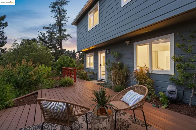 $1,499,000 | 6951 Chambers Drive, Oakland, CA 94611