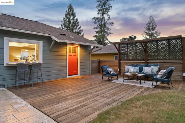 $1,499,000 | 6951 Chambers Drive, Oakland, CA 94611