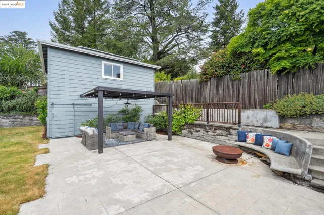 $1,499,000 | 6951 Chambers Drive, Oakland, CA 94611