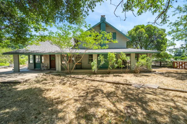 a house with a garden view