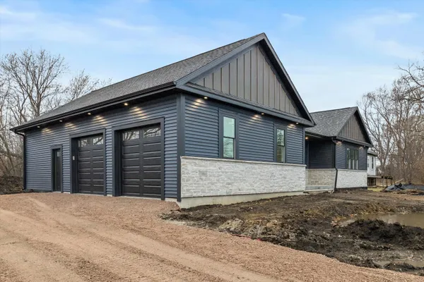 $599,900 | 12212 Sheridan Road, Pleasant Prairie, WI 53158