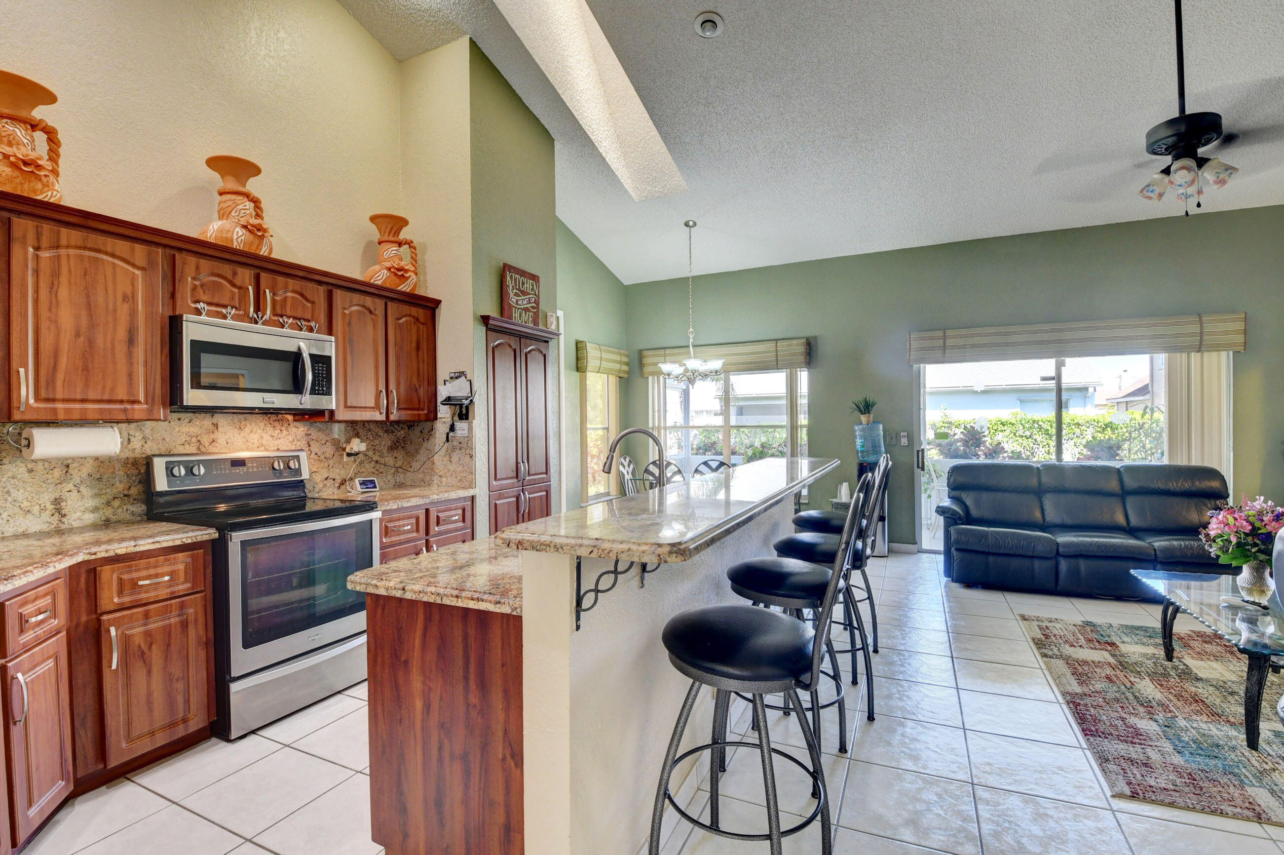 12133 Quilting Lane Boca Raton, FL 33428 - Photo 5 of 67 DSC_2198_199_200_201_202