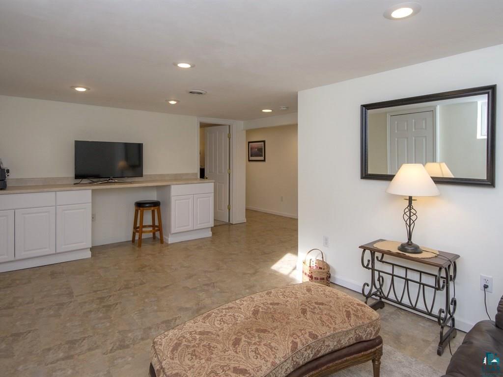 126 West Kent Road Duluth, MN 55812 - Photo 17 of 24 Gallery Image 17