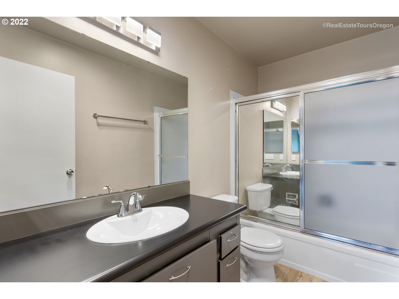 7744 Southwest Barnes Road, Unit A Portland, OR 97225 - Photo 12 of 18 Gallery Image 12