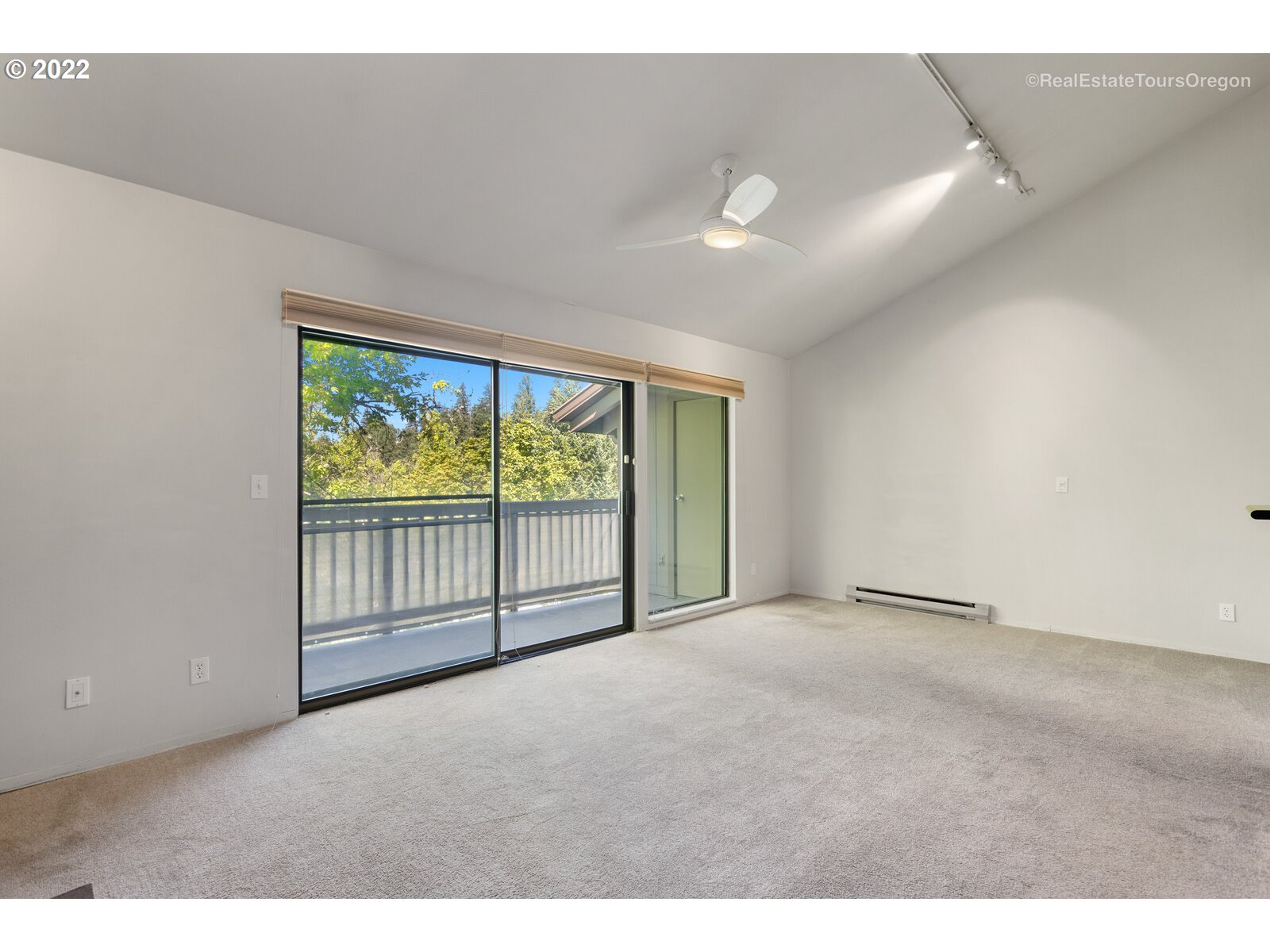 7744 Southwest Barnes Road, Unit A Portland, OR 97225 - Photo 4 of 18 Gallery Image 4