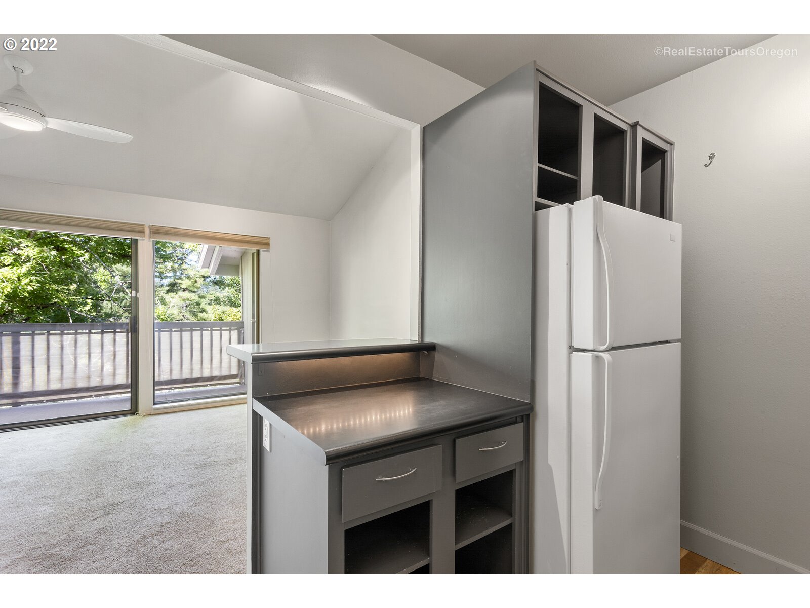 7744 Southwest Barnes Road, Unit A Portland, OR 97225 - Photo 9 of 18 Gallery Image 9
