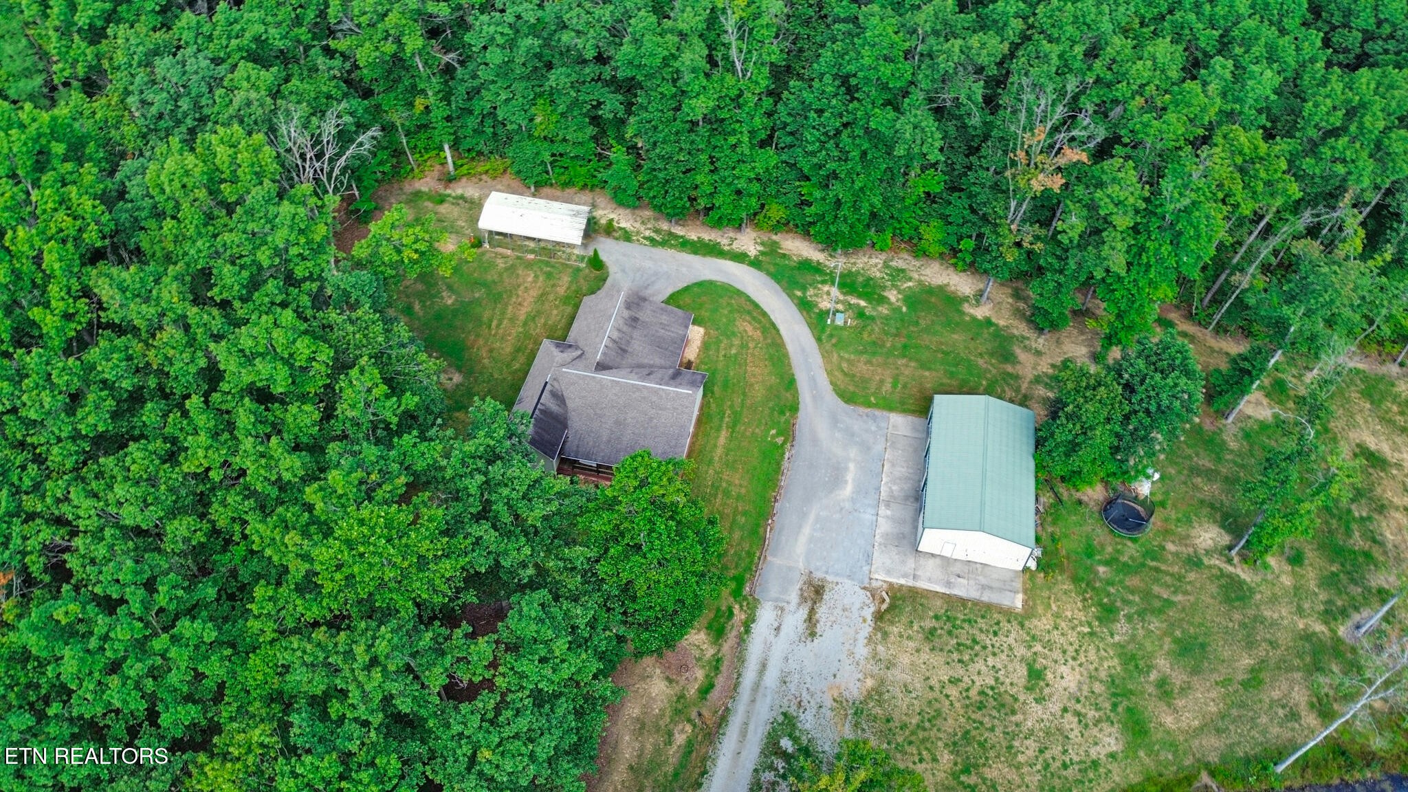 552 Robs Road Grimsley, TN 38565 - Photo 8 of 36 Gallery Image 8