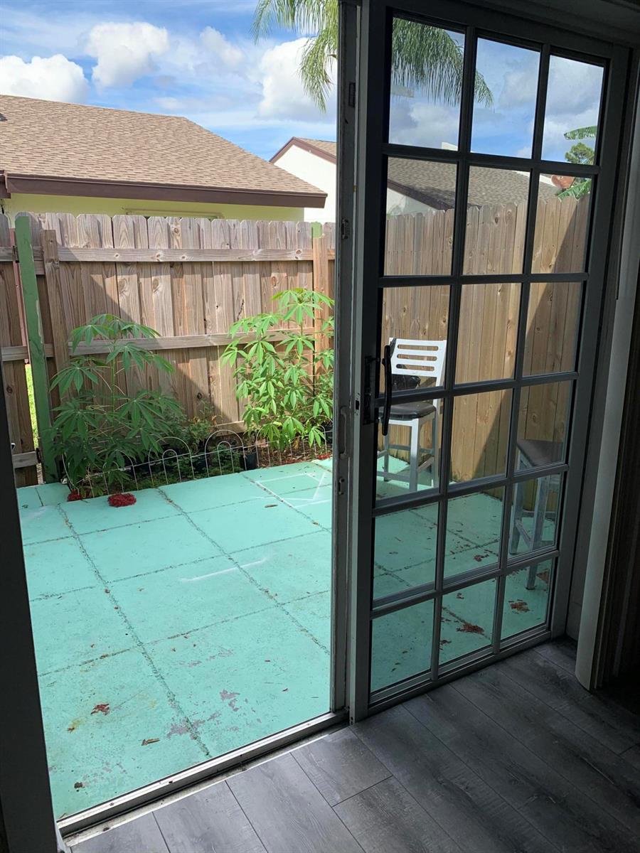 1883 Abbey Road, Unit 22A West Palm Beach, FL 33415 - Photo 15 of 23 A8816A9B-C3D2-4583-AB77-41F0563295DF