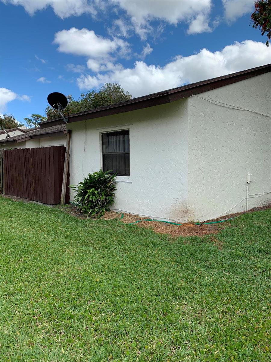 1883 Abbey Road, Unit 22A West Palm Beach, FL 33415 - Photo 4 of 23 09E9EAAB-B6D1-461E-B668-4601A225BE97