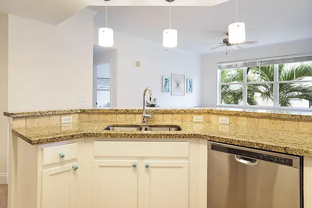 $370,000 | 225 Murcia Drive, Unit 313, Jupiter, FL 33458