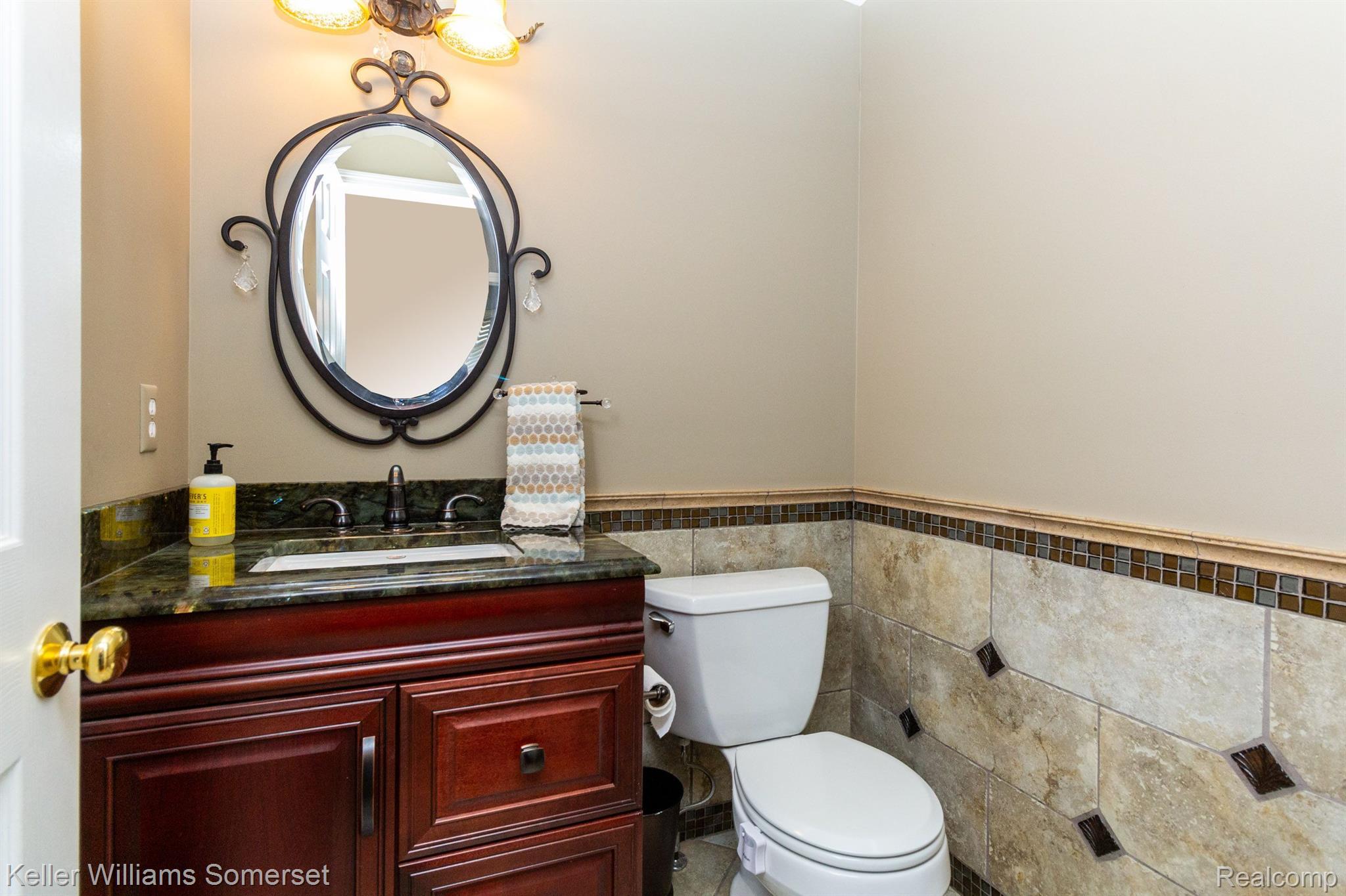 3137 Courtfield Drive Rochester, MI 48309 - Photo 48 of 60 Gallery Image 48