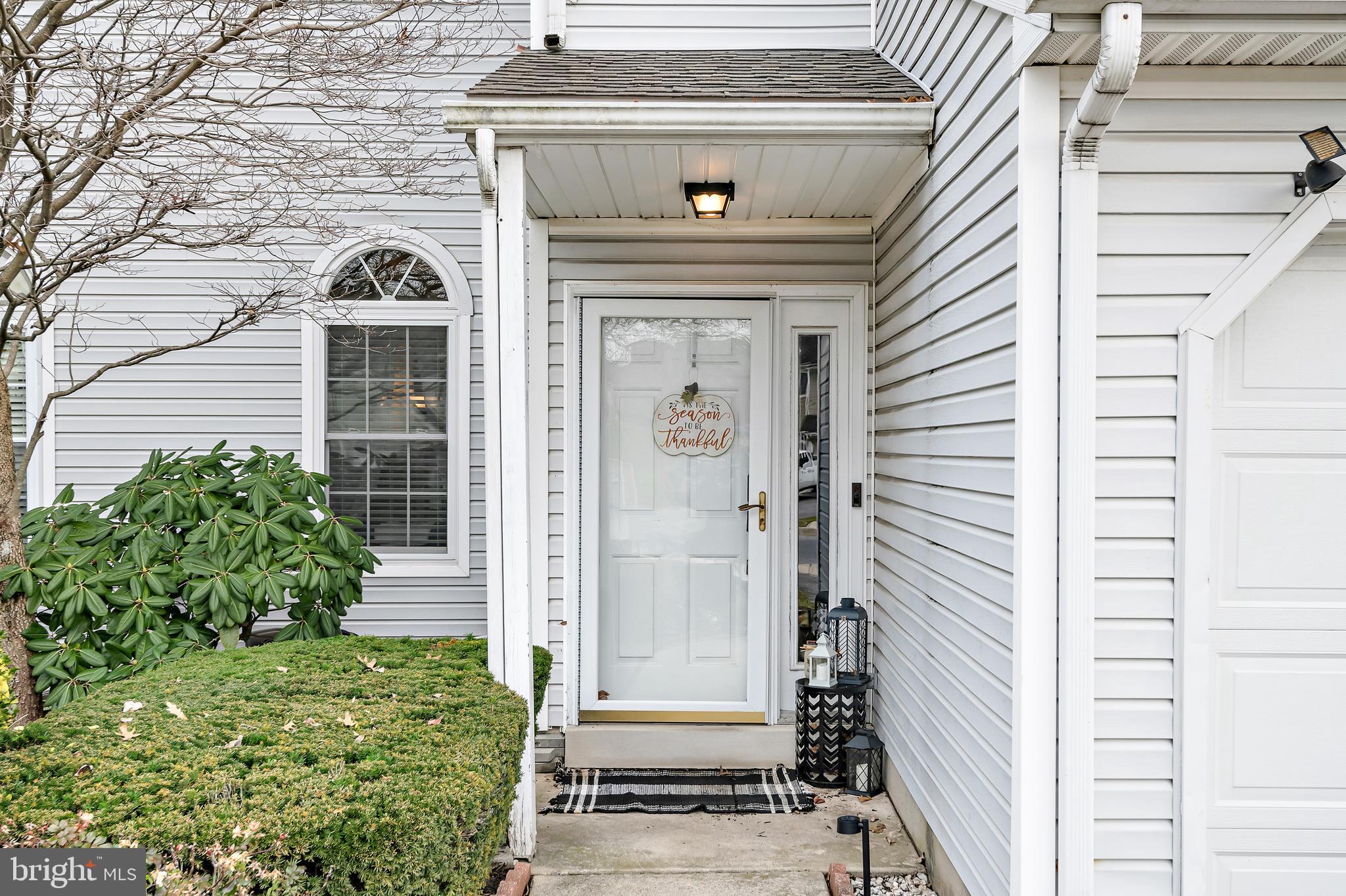 6247 Spring Knoll Drive Harrisburg, PA 17111 - Photo 3 of 29