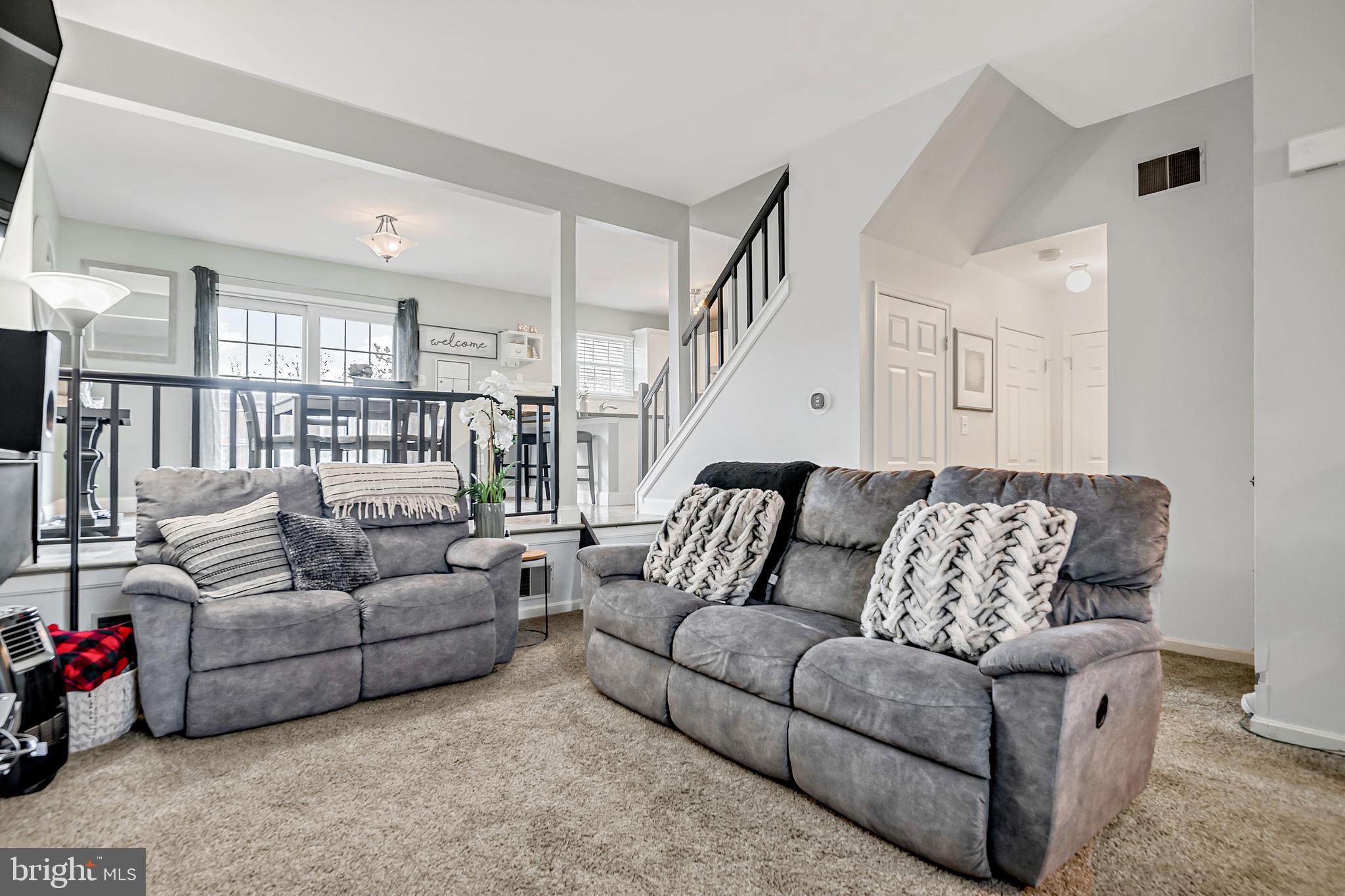 6247 Spring Knoll Drive Harrisburg, PA 17111 - Photo 8 of 29