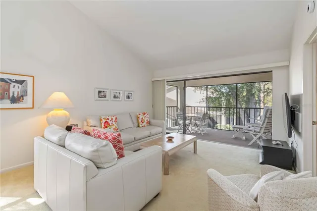 $258,000 | 4727 Winslow Beacon, Unit 10, Sarasota, FL 34235