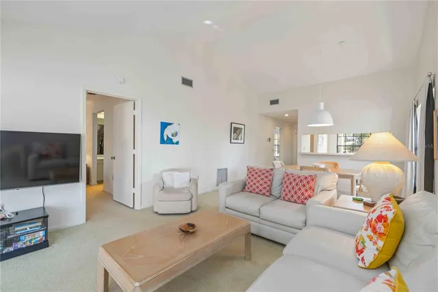 $258,000 | 4727 Winslow Beacon, Unit 10, Sarasota, FL 34235