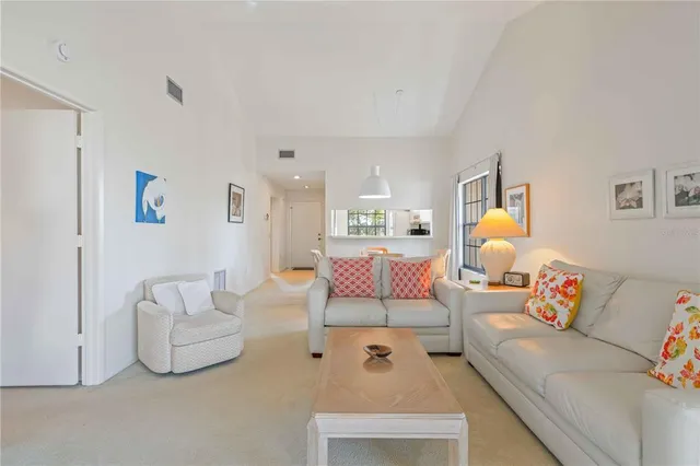 $258,000 | 4727 Winslow Beacon, Unit 10, Sarasota, FL 34235