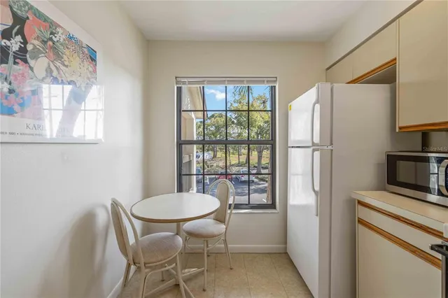 $258,000 | 4727 Winslow Beacon, Unit 10, Sarasota, FL 34235