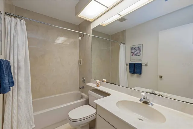 $258,000 | 4727 Winslow Beacon, Unit 10, Sarasota, FL 34235