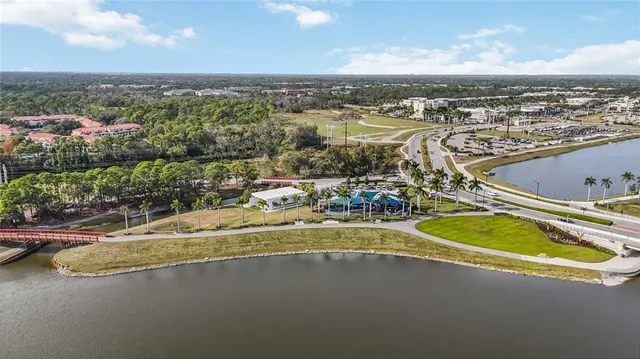 $258,000 | 4727 Winslow Beacon, Unit 10, Sarasota, FL 34235