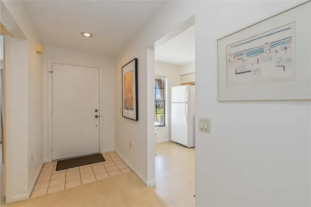 $258,000 | 4727 Winslow Beacon, Unit 10, Sarasota, FL 34235